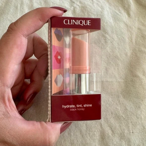 Clinique Hydrating Triple Lip Balm - Black Honey - Picture 2 of 5